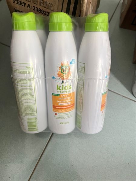 Xịt chống nắng babyganic 6oz