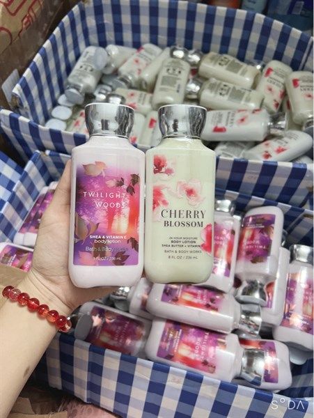 Lotion bath & body workd 236ml