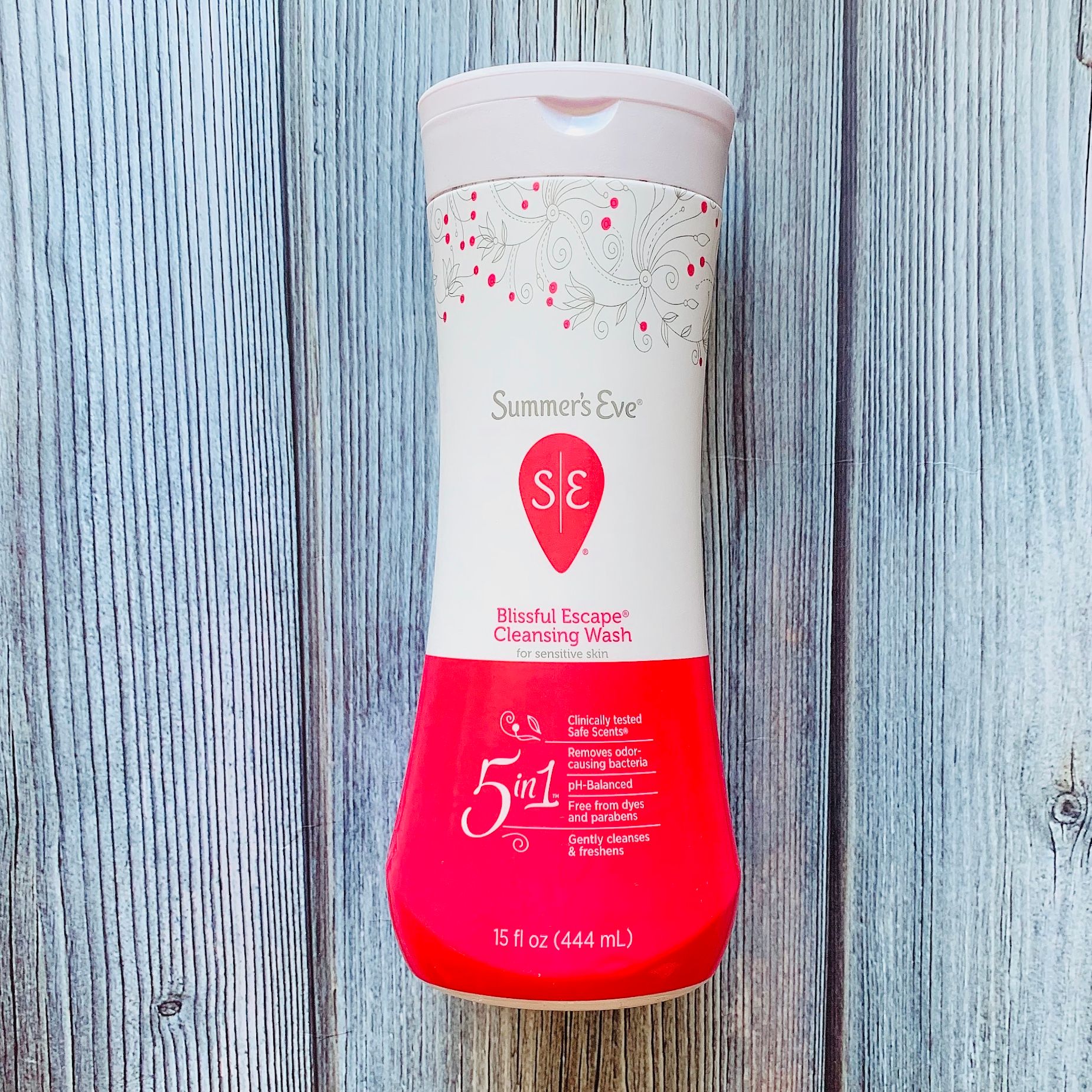 Dung dịch vệ sinh phụ nữ Summer’s Eve 444ml