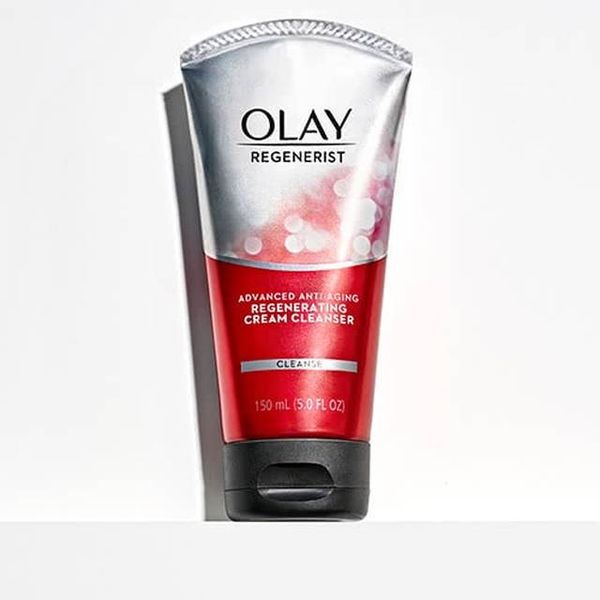  Sữa rửa mặt chống lão hóa Olay Regenerist Advanced Anti-Aging cream cleanser 150 ml 