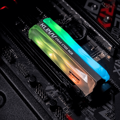  SSD KLEVV CRAS C700 RGB M2 NVMe Gen3x4 240GB 