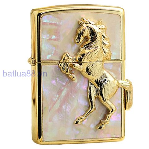 BẬT LỬA ZIPPO USA XUẤT NHẬT ARMOR MẠ VÀNG NGỰA NỔI NỀN KHẢM XÀ CỪ TRẮNG SANG TRỌNG - ZN129