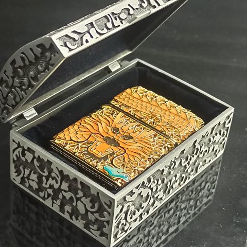 HỘP ĐỰNG TRƯNG BẦY ZIPPO HOA VĂN CỔ ĐIỂN PK43