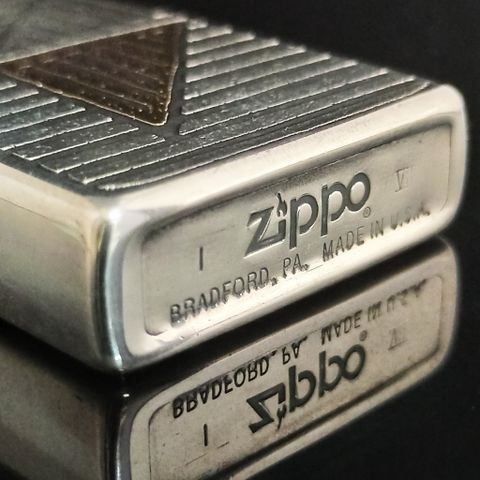 Bật Lửa Zippo Used Họa Tiết Thổ Cẩm Đắp Nổi Bạc Vàng Rất Hiếm Đời VII La Mã Năm 1991 ZQHU15