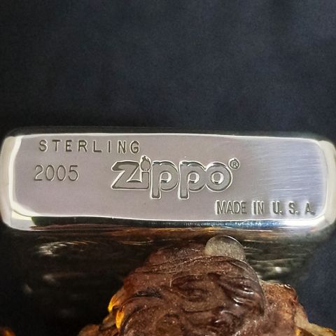 Bật Lửa Zippo Bạc Đúc Nguyên Khối Sterling Chạm Khắc Thủ Công Hoa Văn 5 Mặt Năm 2005 ZBU103