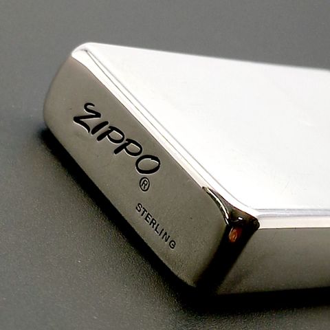 BẬT LỬA ZIPPO BẠC ĐÚC NGUYÊN KHỐI STERLING CHỮ XÉO CỰC HIẾM ĐỜI 1980S ZB61