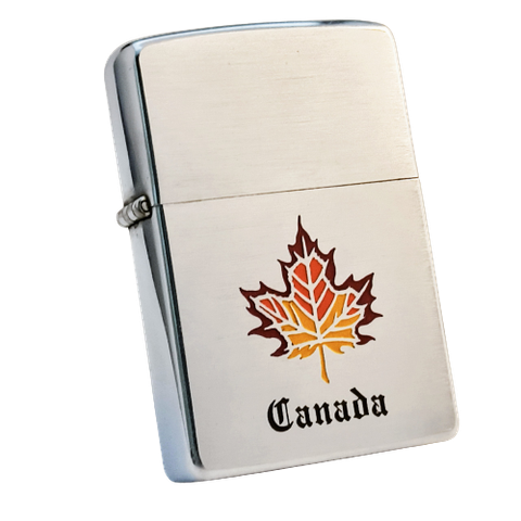 Bật Lửa Zippo Canada Khắc Ăn Mòn Phủ Sơn Lá Phong Canada Hiếm Gặp Đời Mộc Đáy 3 Hàng Chữ Giai Đoạn Từ Năm 1976 - 1983 ZQH87