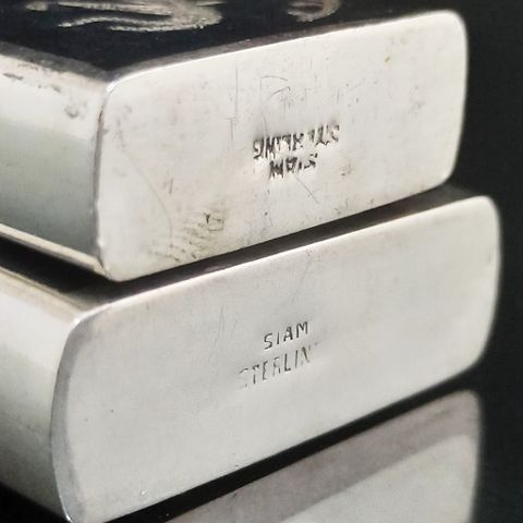 Cặp Đôi Bật Lửa Bạc Khối Họa Tiết 2 Mặt Cực Hiếm Sử Dụng Ruột Zippo ZBU123