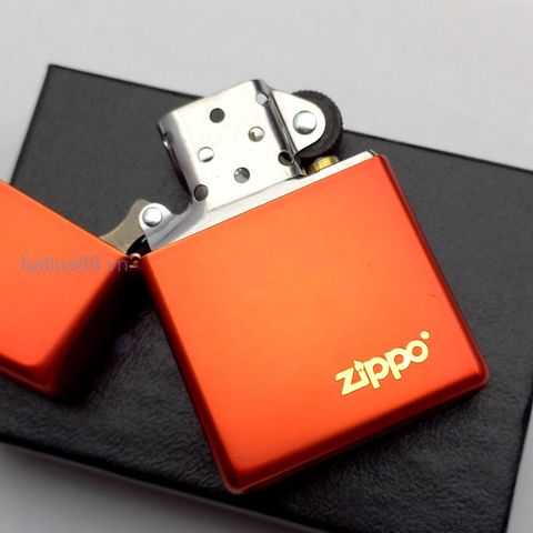 Bật Lửa Zippo 49475ZL – Zippo Metallic Red Sơn Đỏ Với Logo Zippo Z307