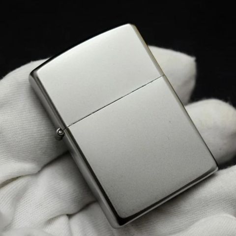 BẬT LỬA ZIPPO MẠ SATIN CHỐNG XƯỚC, CHỐNG BÁM VÂN TAY Z209