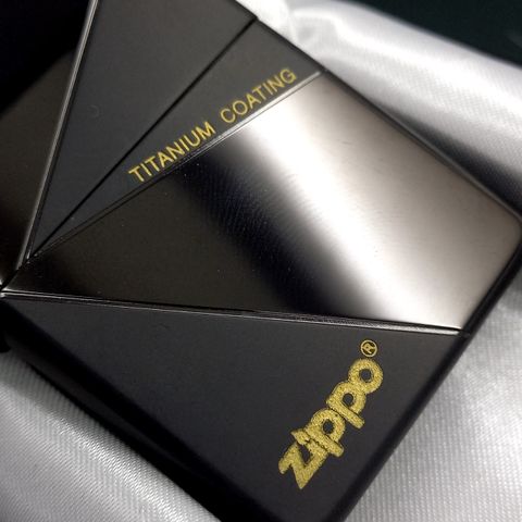 Bật Lửa Zippo Đồng Khối Phủ Titanium Coating Năm 2014 ZN153