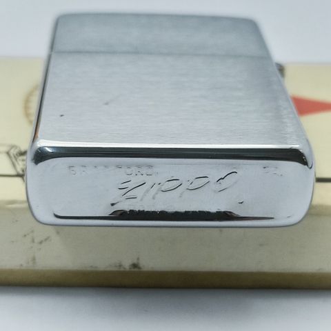 Bật Lửa Zippo Cổ Đồng Khối Mạ Chrome Phay Xước Chủ Đề Ăn Mòn Phủ Sơn Hiếm Gặp Năm 1965 Đời 1 Chấm ZC341