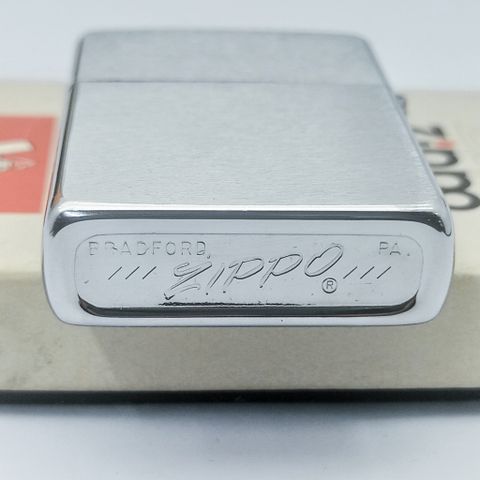 Bật Lửa Zippo Cổ Đồng Khối Mạ Chrome Phay Xước Chủ Đề Ăn Mòn Phủ Sơn Hiếm Gặp Năm 1976 Đời 6 Vạch Sắc ZC342