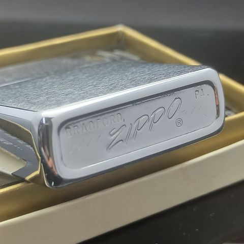 Bật Lửa Zippo Cổ Đồng Khối Mạ Chrome Phay Xước Chủ Đề Ăn Mòn Phủ Sơn Hiếm Gặp Năm 1975 Đời 7 Vạch Sắc ZC369