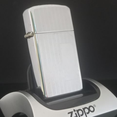 Zippo Slim Cổ Giá Thanh Lý Đã Qua Sử Dụng Đời 2 Vạch Sắc SX Năm 1980 C43