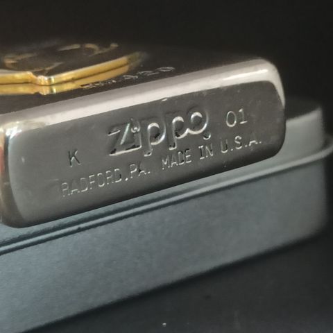 Zippo SX Giới Hạn Giá Thanh Lý Đã Qua Sử Dụng SX Năm 2001 C31