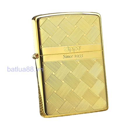 BẬT LỬA ZIPPO XUẤT NHẬT MẠ VÀNG 22K VÂN CARO CHÉO SẢN XUẤT NĂM 2018 - ZN93