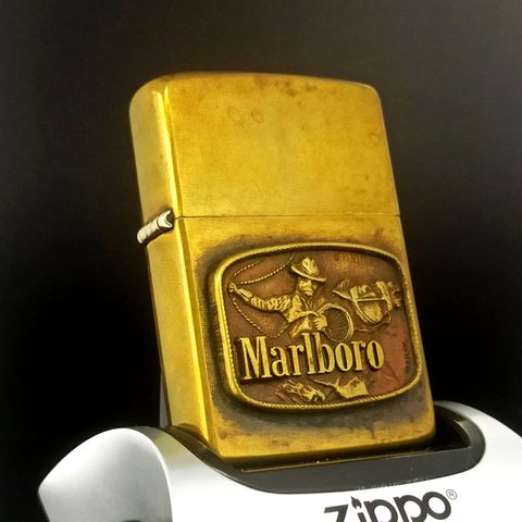 Bật Lửa Zippo Đồng Khối Emblem Marlboro Rất Hiếm Giá Trị Sưu Tầm Cao Đời 6 Vạch Sắc Năm 1976 ZQHU88