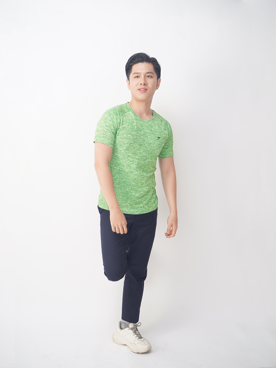 Áo T-shirt cổ tròn Kwin KTS001S8 - Xanh lá mạ 4 kẻ