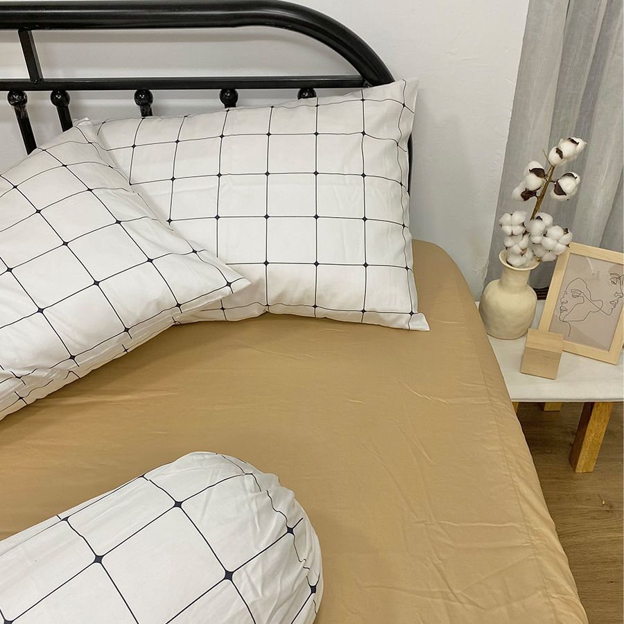 Bộ Chăn Ga Gối Ô Vuông Trắng