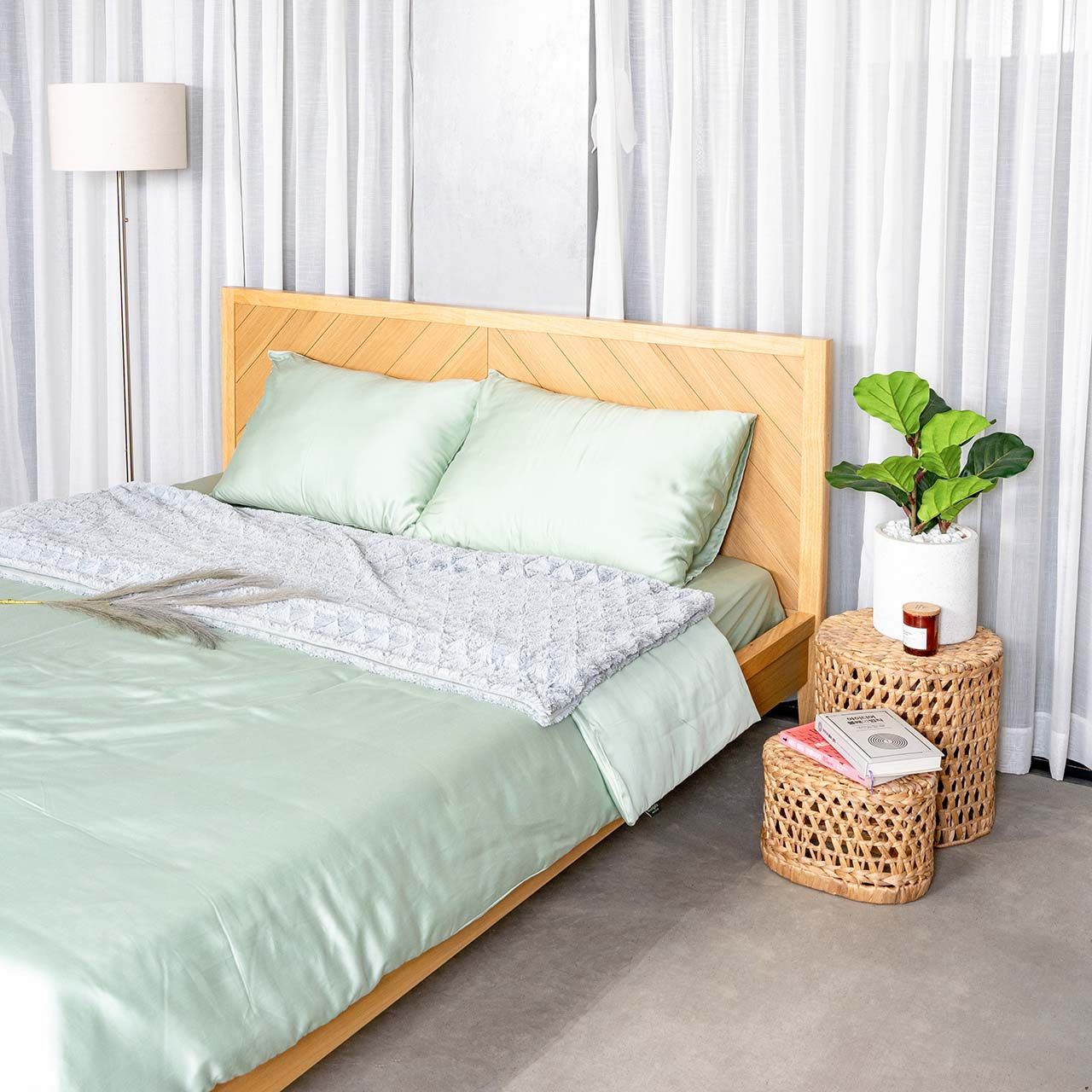 Giường Ngủ Gỗ Cao Su MOHO HOBRO 301