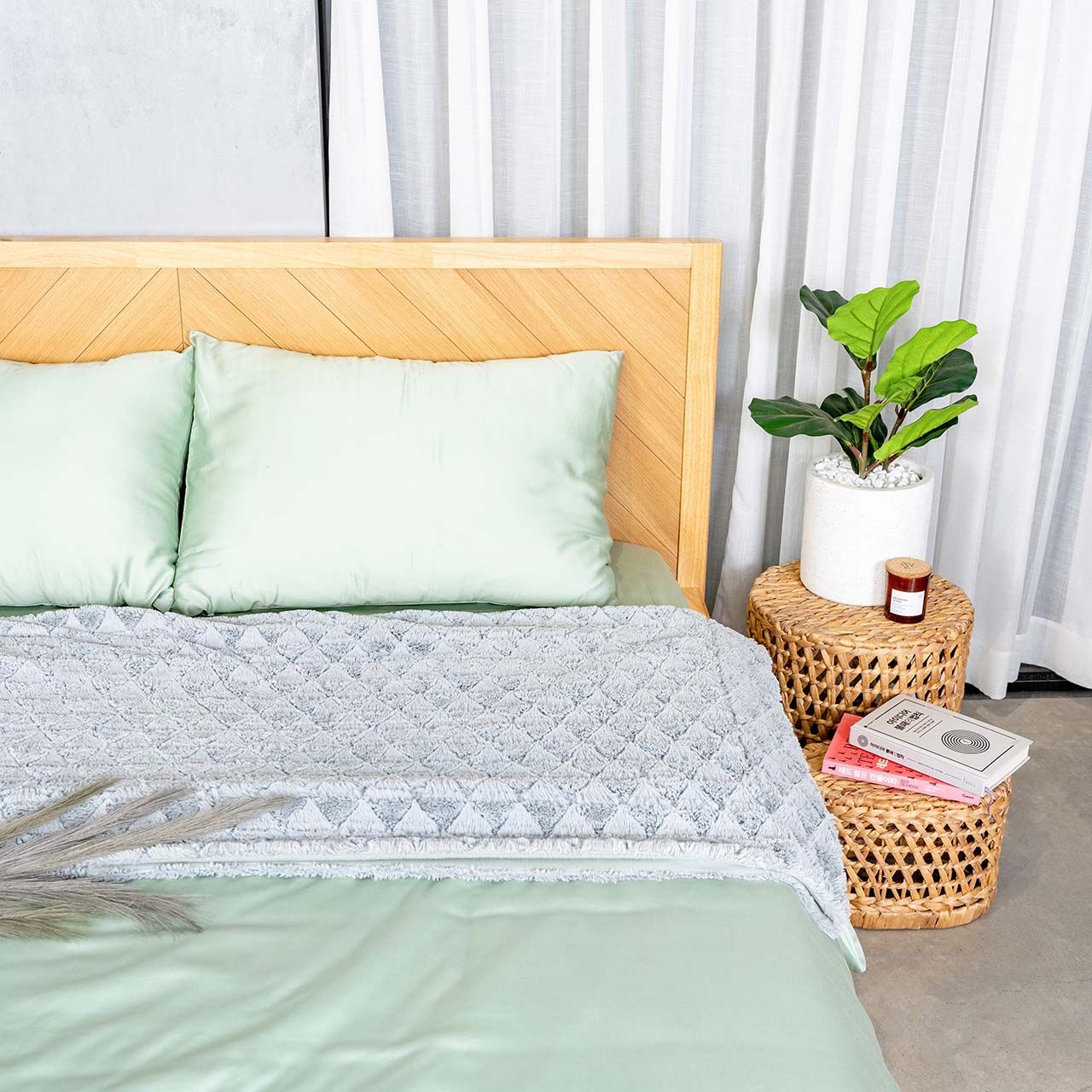 Giường Ngủ Gỗ Cao Su MOHO HOBRO 301