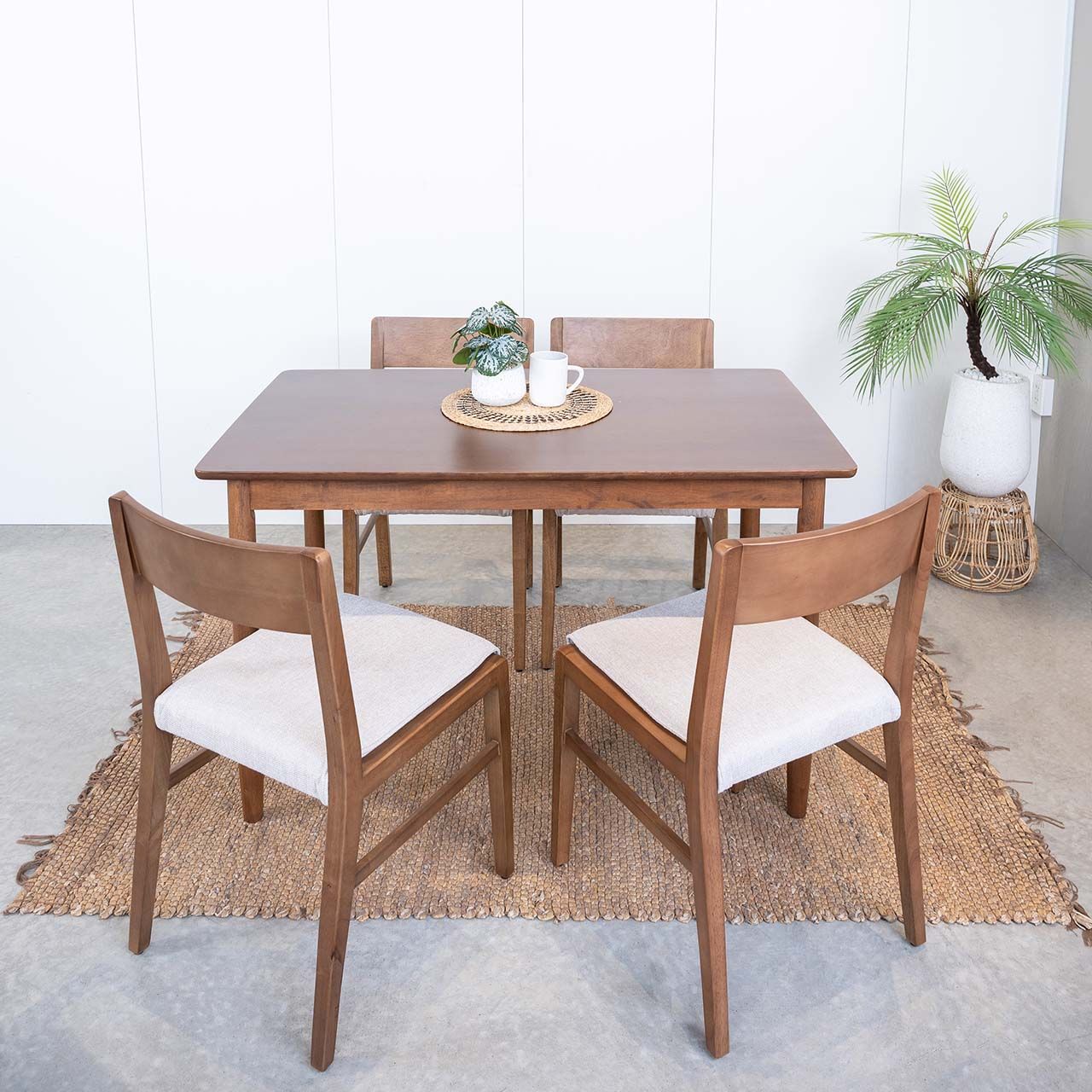 Bộ Bàn Ăn 4 Ghế Gỗ MOHO MILAN 901 (1m25)
