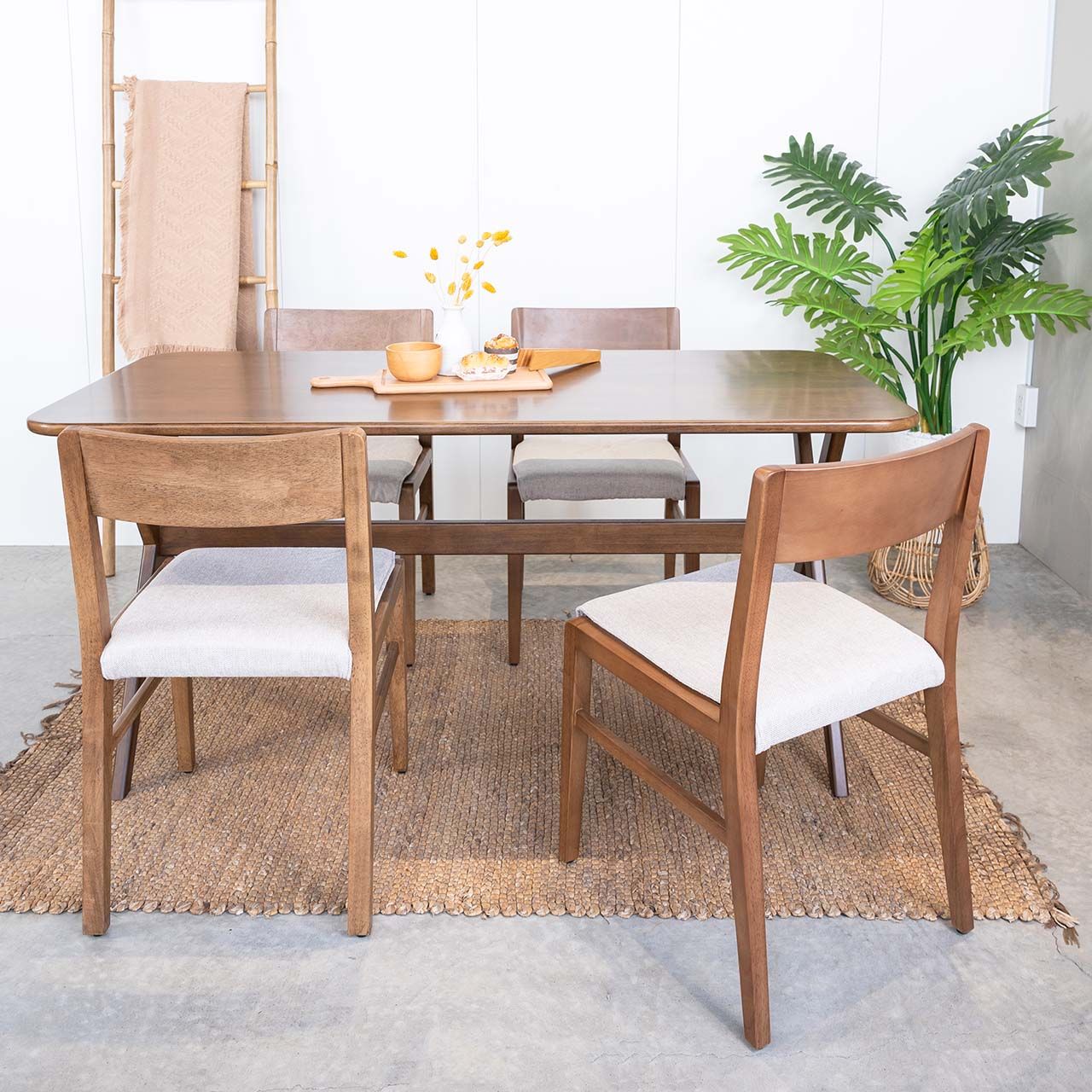 Bộ Bàn Ăn Gỗ Cao Su Tự Nhiên MOHO VLINE 602 (75cm)