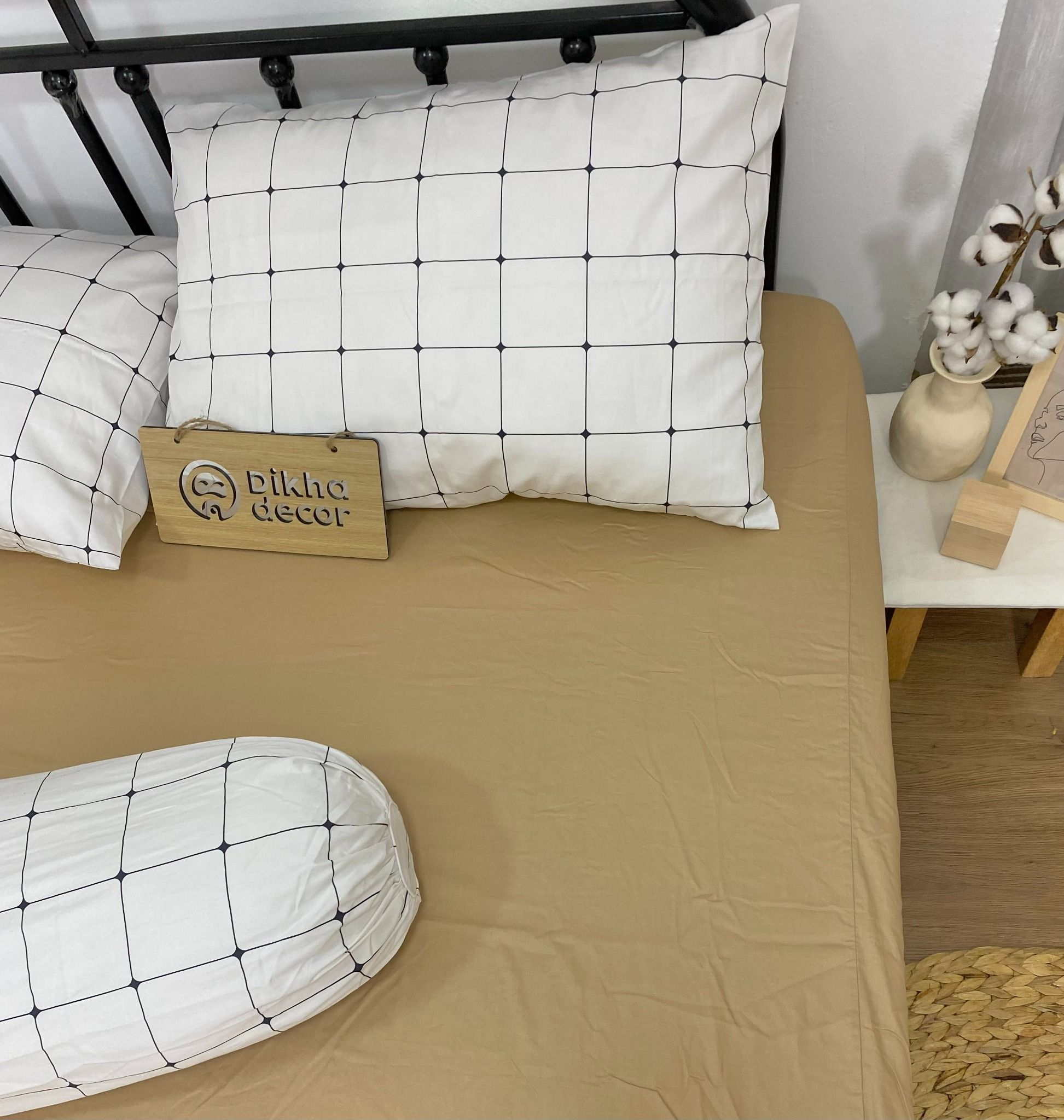 Bộ Chăn Ga Gối Ô Vuông Trắng