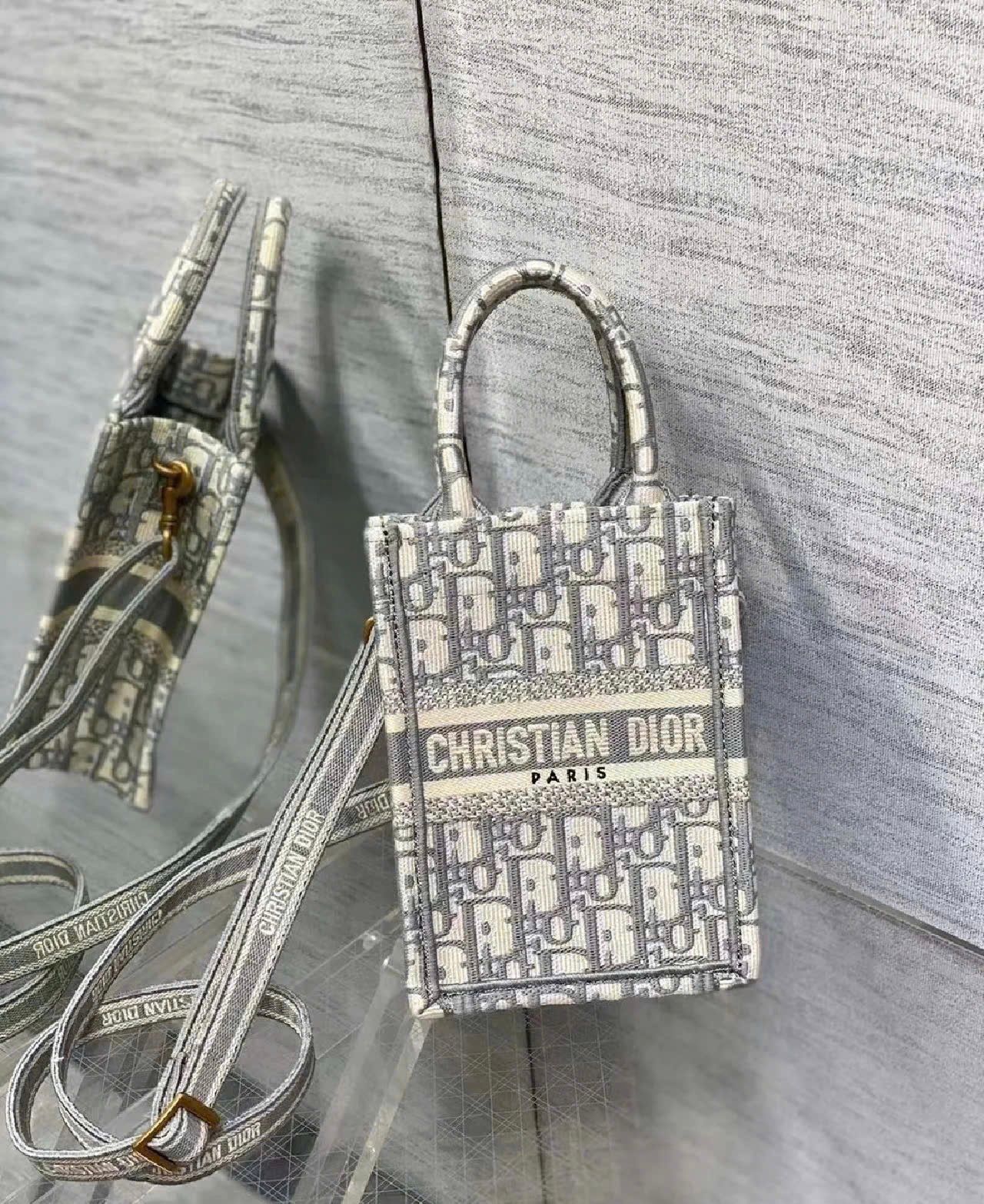 TÚI DIOR VERTICAL BOOK NOTE OBLIQUE (GRAY)
