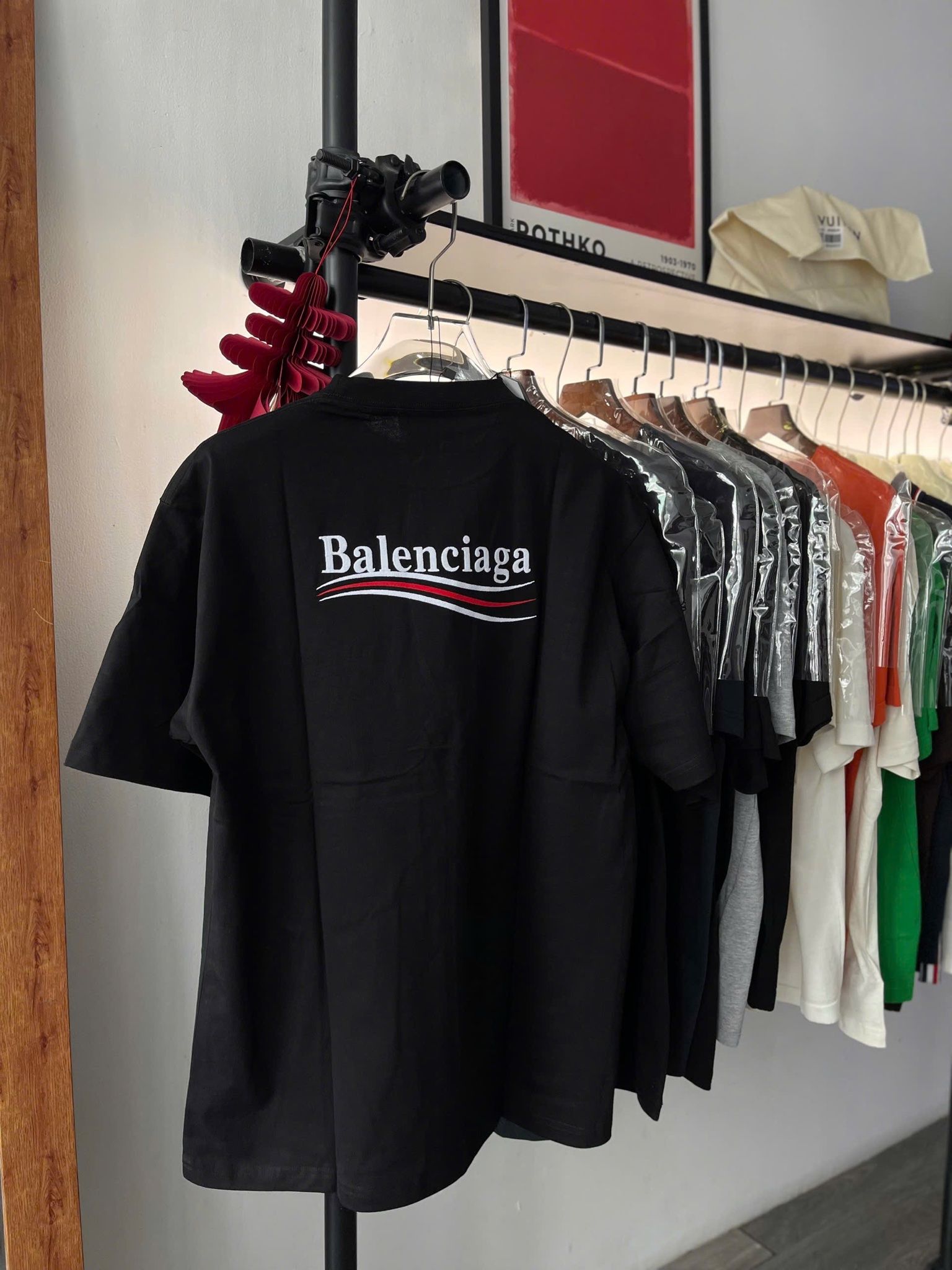 ÁO THUN BALENCIAGA BLCG POLITICAL WAVE EMBROIDERED (BLACK)