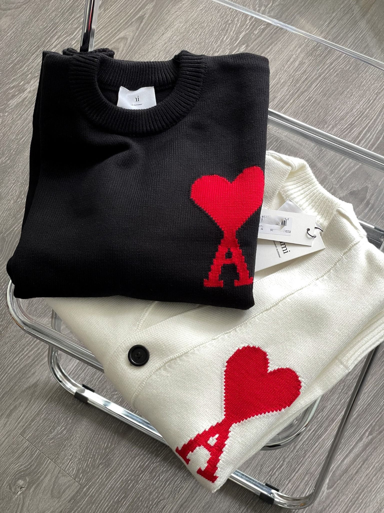 ÁO SWEATER AMI PARIS BIG HEART MERINO WOOL (BLACK)