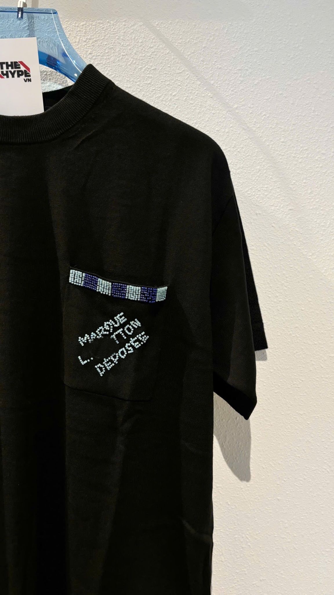 ÁO THUN LOUIS VUITTON LV EMBELLISHED (BLACK)