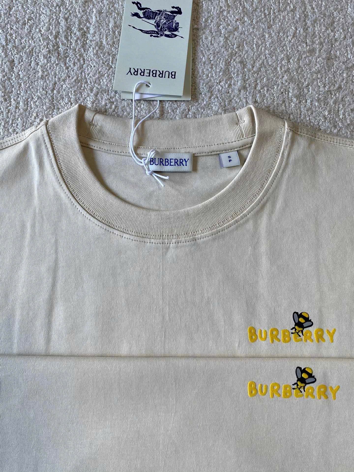 ÁO THUN BURBERRY BBR BEE (ALPINE)