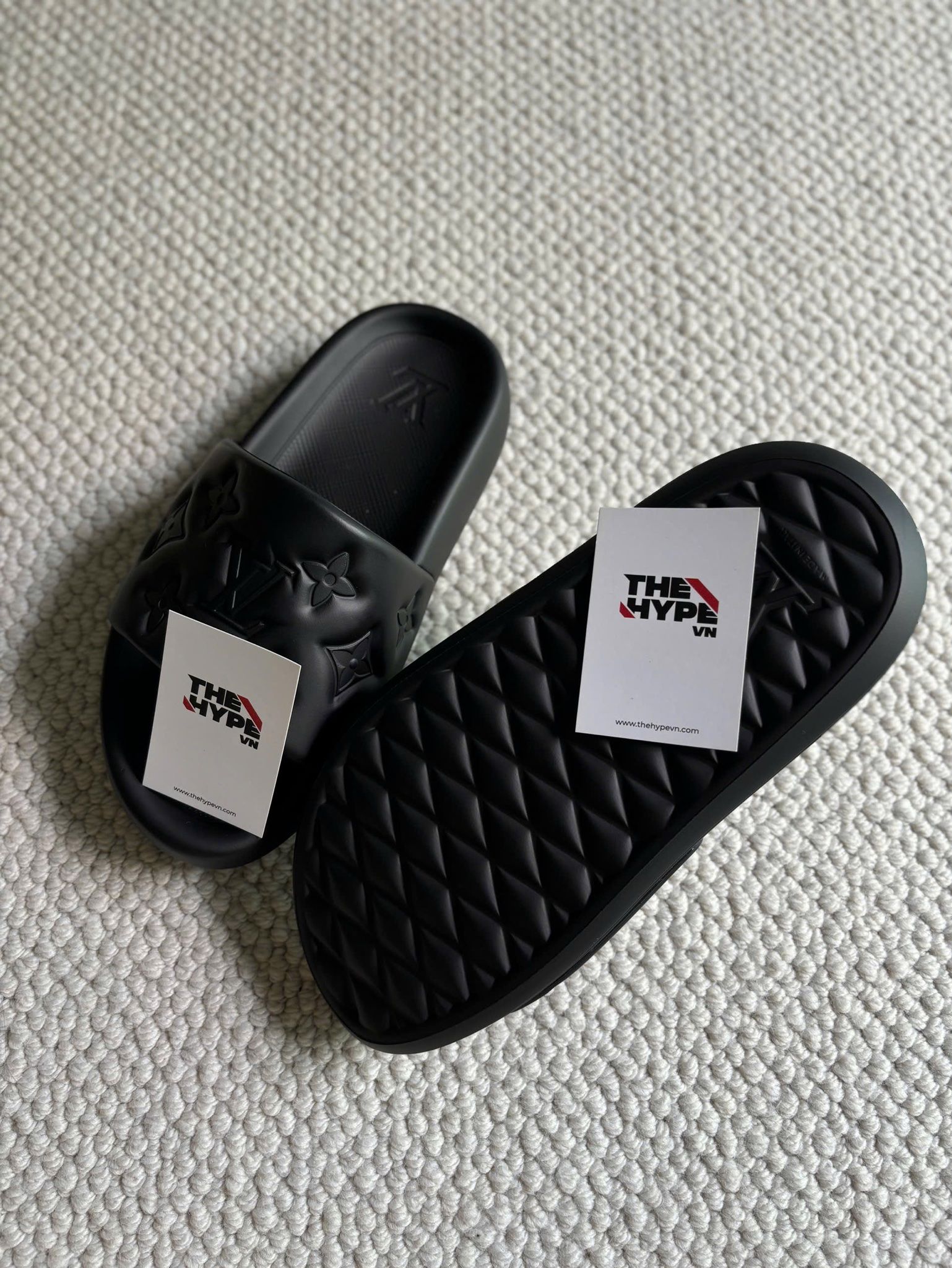 SLIDE LOUIS VUITTON LV WATERFRONT MULE (BLACK)