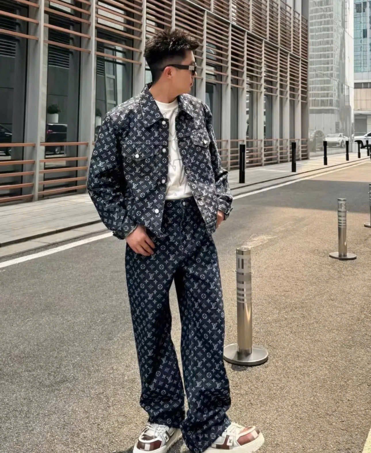 ÁO SƠ MI LOUIS VUITTON LV MONOGRAM JACQUARD PEARL JACKET (BLACK)