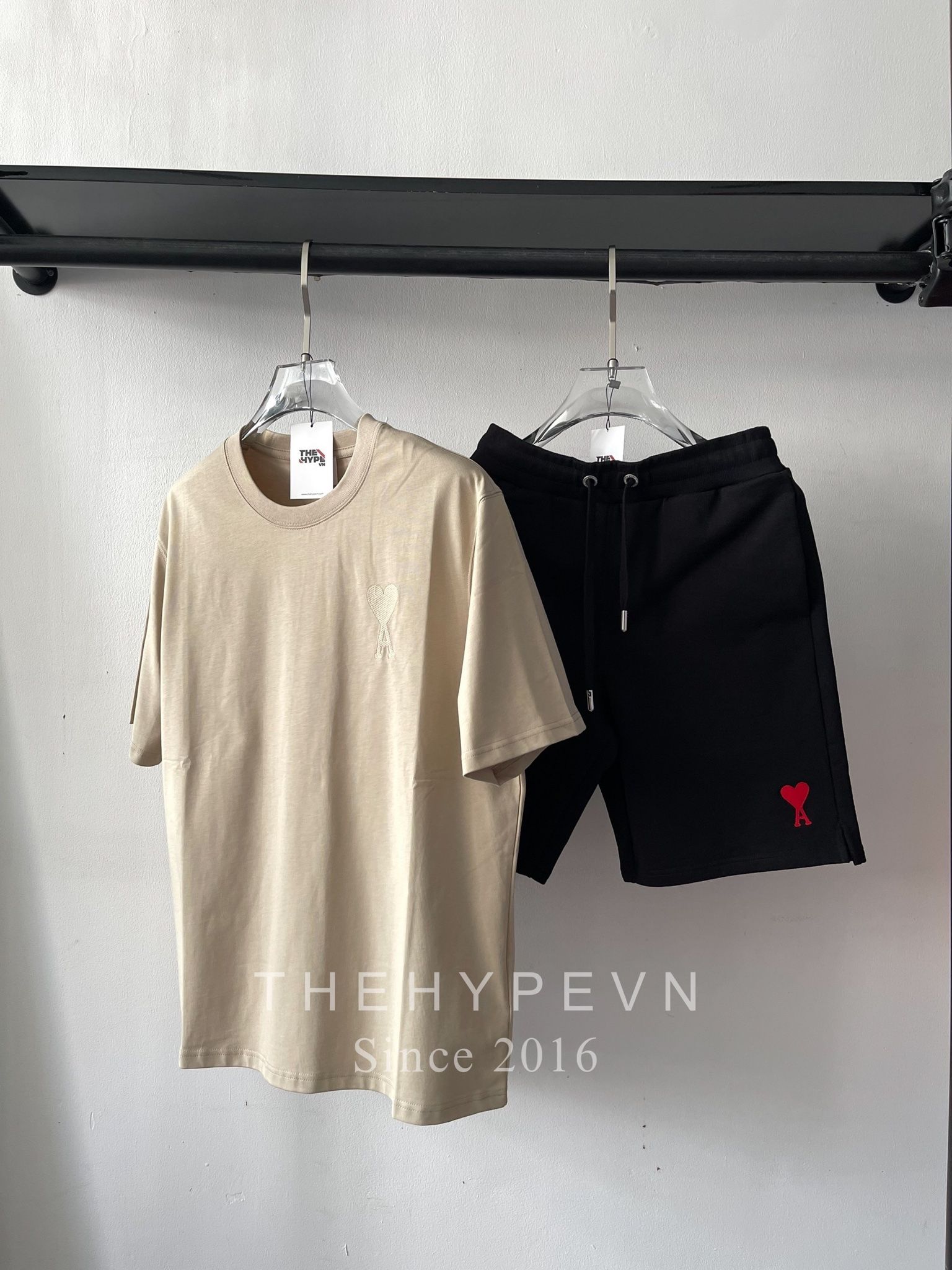 ÁO PHÔNG AMI PARIS BIG HEART LOGO TEE (BEIGE)