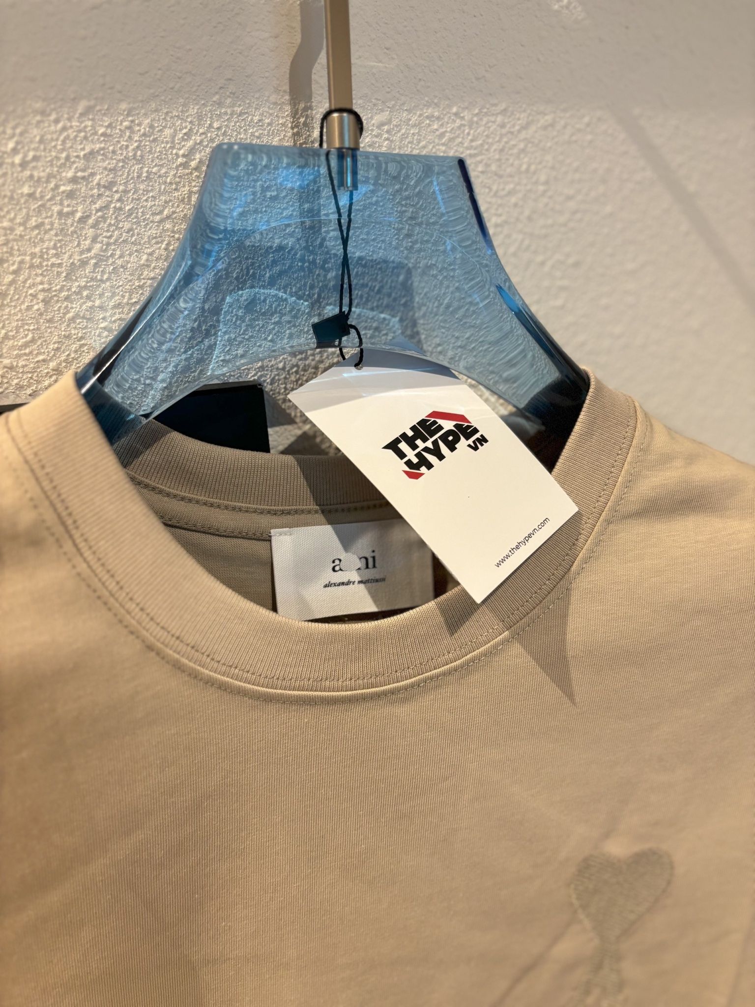 ÁO PHÔNG AMI PARIS BIG HEART LOGO TEE (BEIGE)