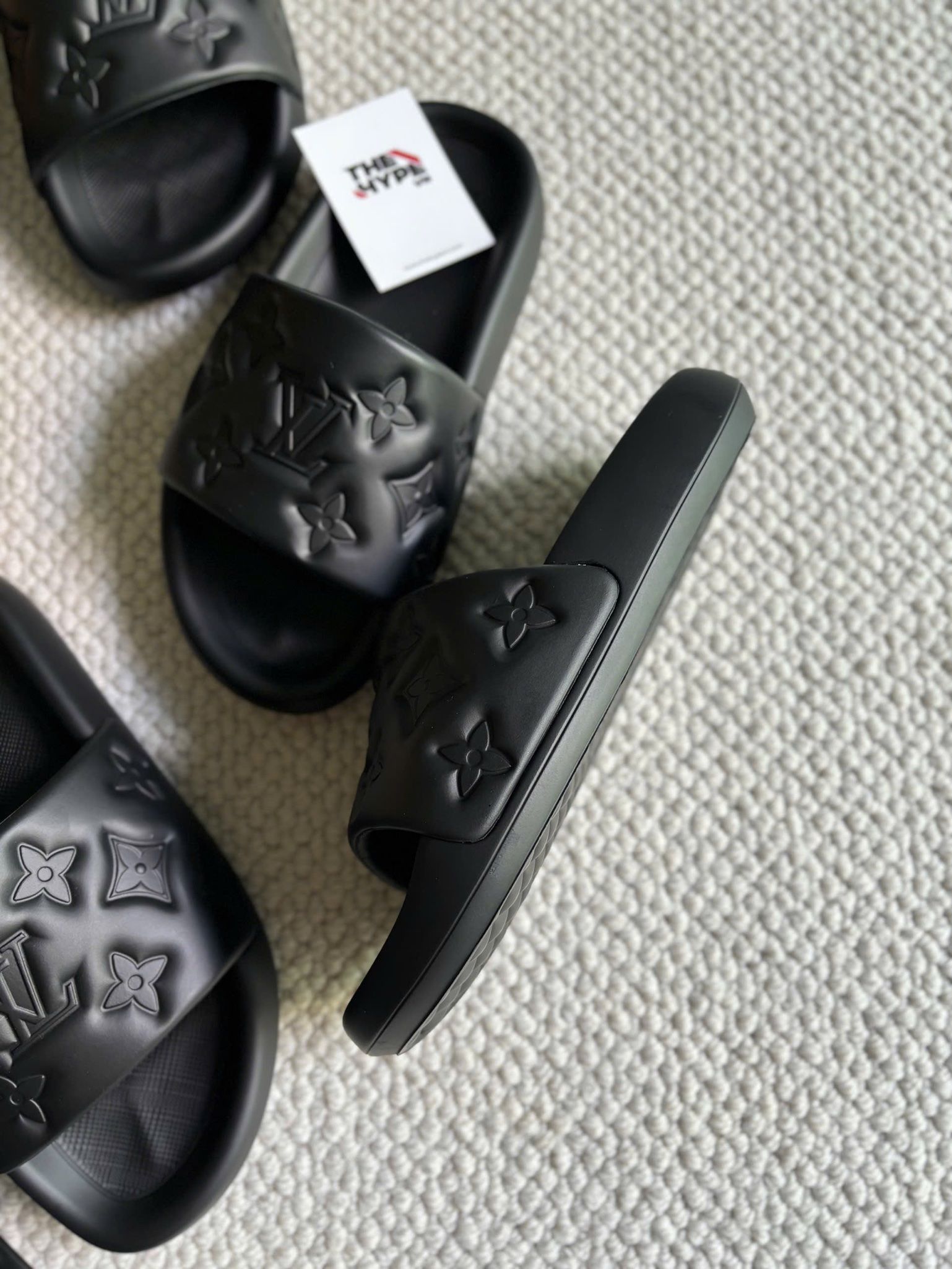 SLIDE LOUIS VUITTON LV WATERFRONT MULE (BLACK)