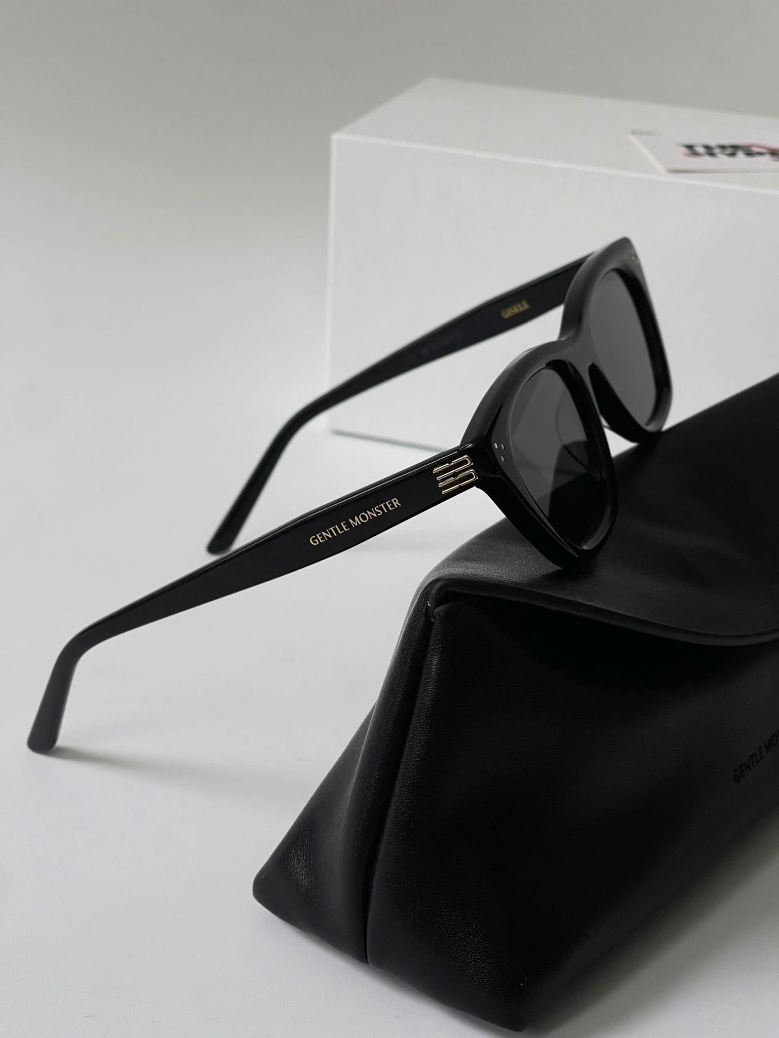 KÍNH GENTLE GM BYROW 01