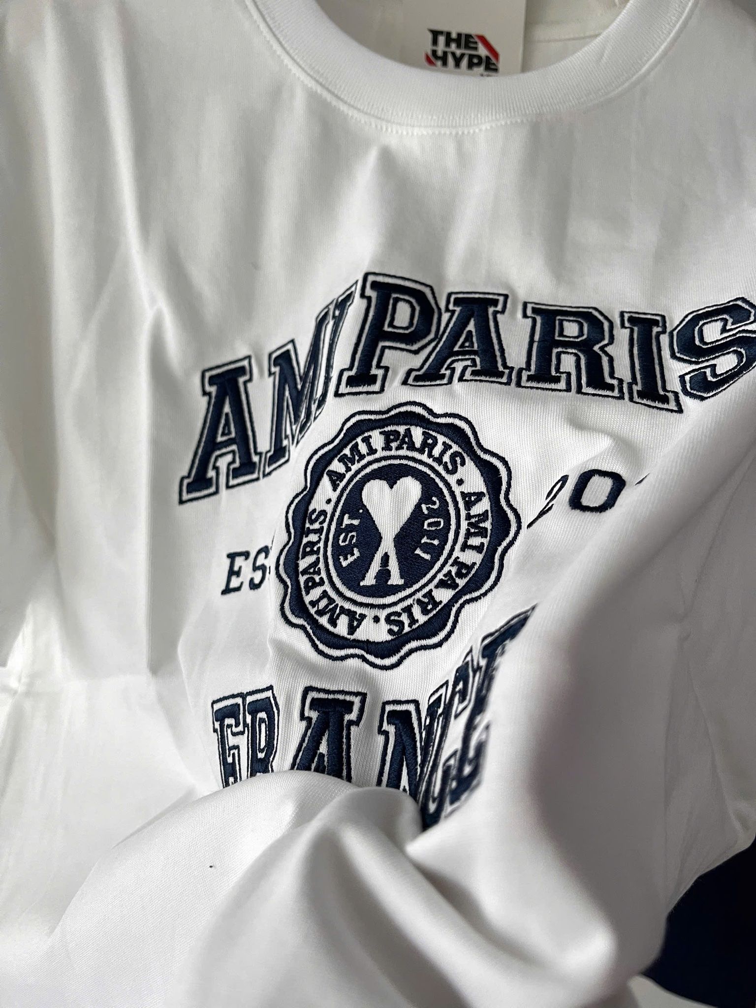 ÁO THUN AMI PARIS FRANCE EST 2011 (WHITE)