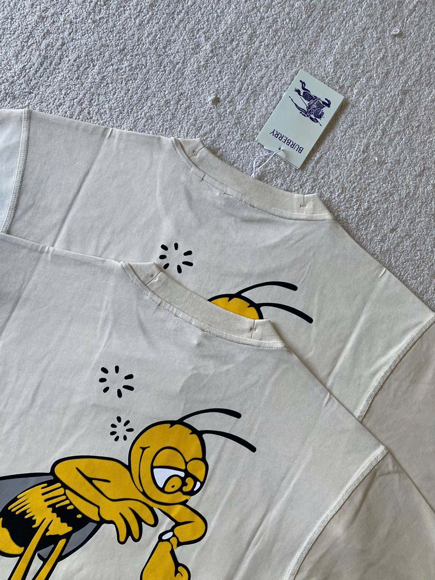 ÁO THUN BURBERRY BBR BEE (ALPINE)