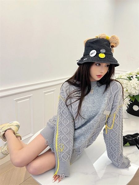 Nón 13DE MARZO Broken Pin Bucket Hat Best Quality