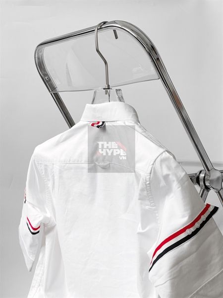 ÁO SƠ MI THOM BROWNE TB ARMBAND SLEEVED OXFORD (SỌC TAY NGẮN - TRẮNG)