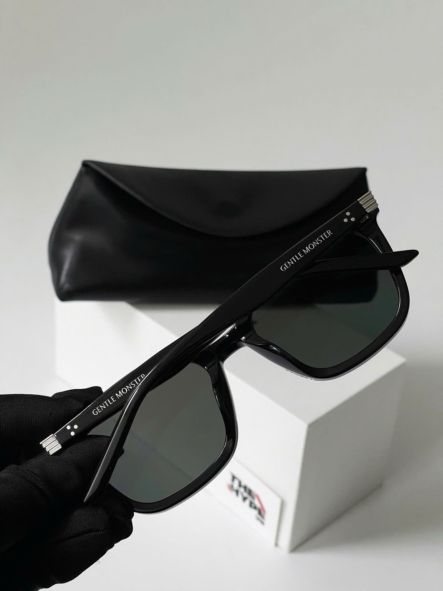 KÍNH GENTLE GM BYROW 01