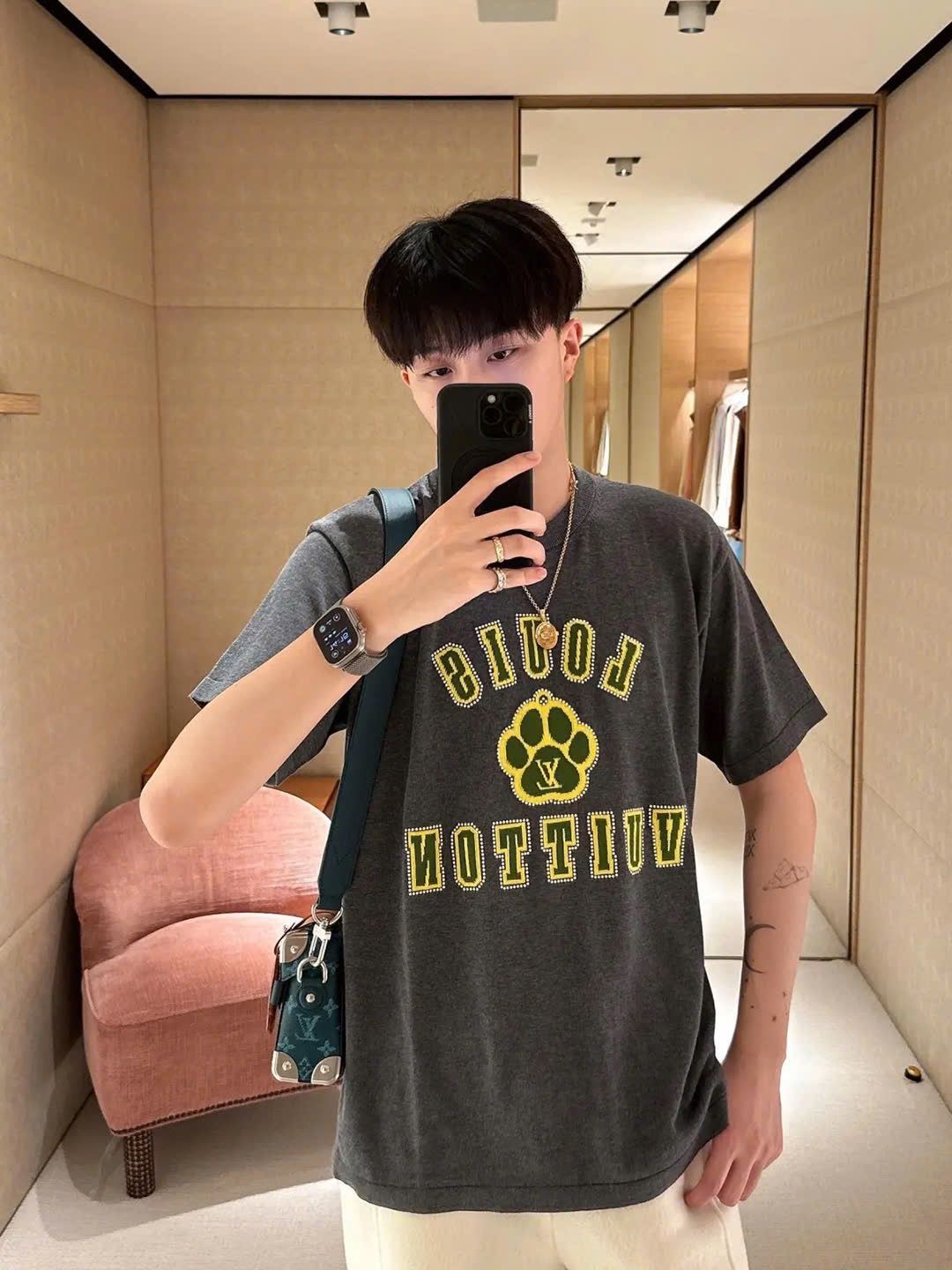 ÁO THUN LOUIS VUITTON LV DOG PAW (GREY)