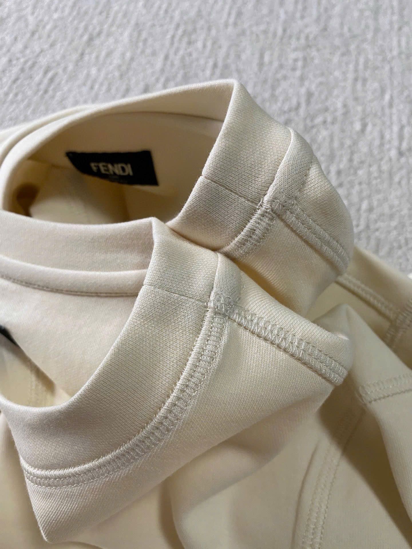 ÁO THUN FENDI MADE IN FENDI COTTION (NEUTRAL)