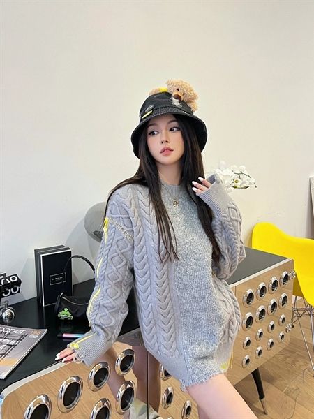 Nón 13DE MARZO Broken Pin Bucket Hat Best Quality