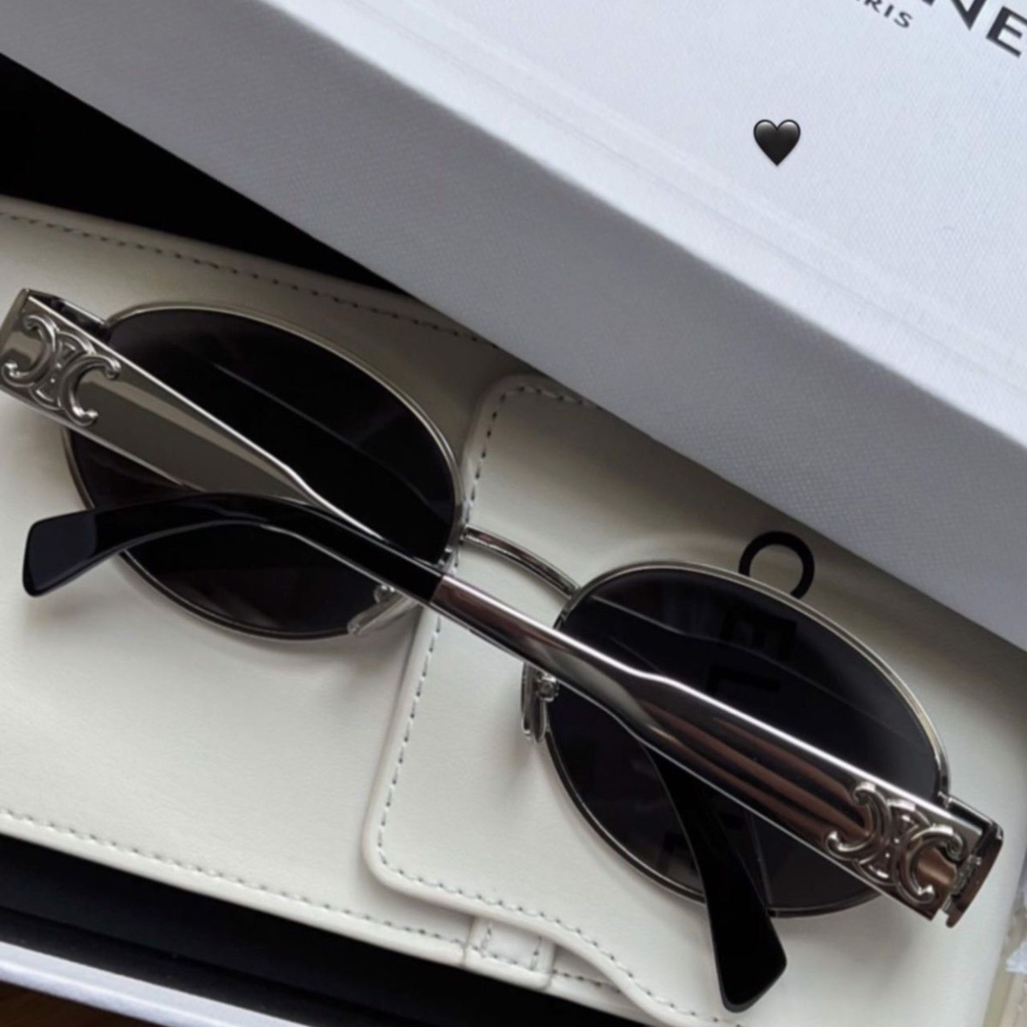 KÍNH CELINE TRIOMPHE OVAL METAL 01 (SMOKE)