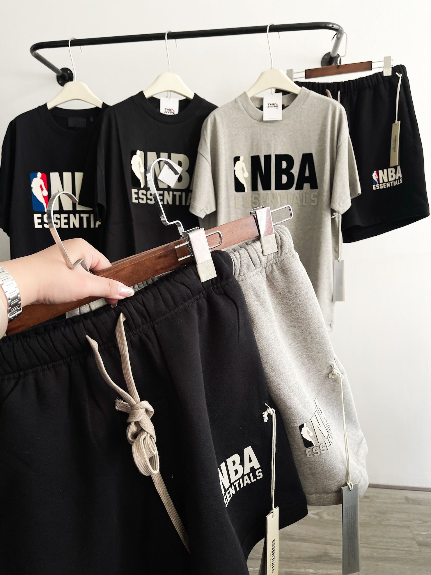 ÁO THUN FOG ESSENTIALS NBA SS25 GREY LOGO (BLACK)